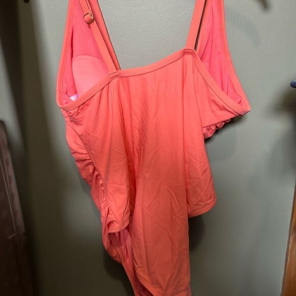 Kona Sol V-Neck Over The Shoulder High Leg One Piece Swimsuit NWT Size 22W Coral - Picture 7 of 9